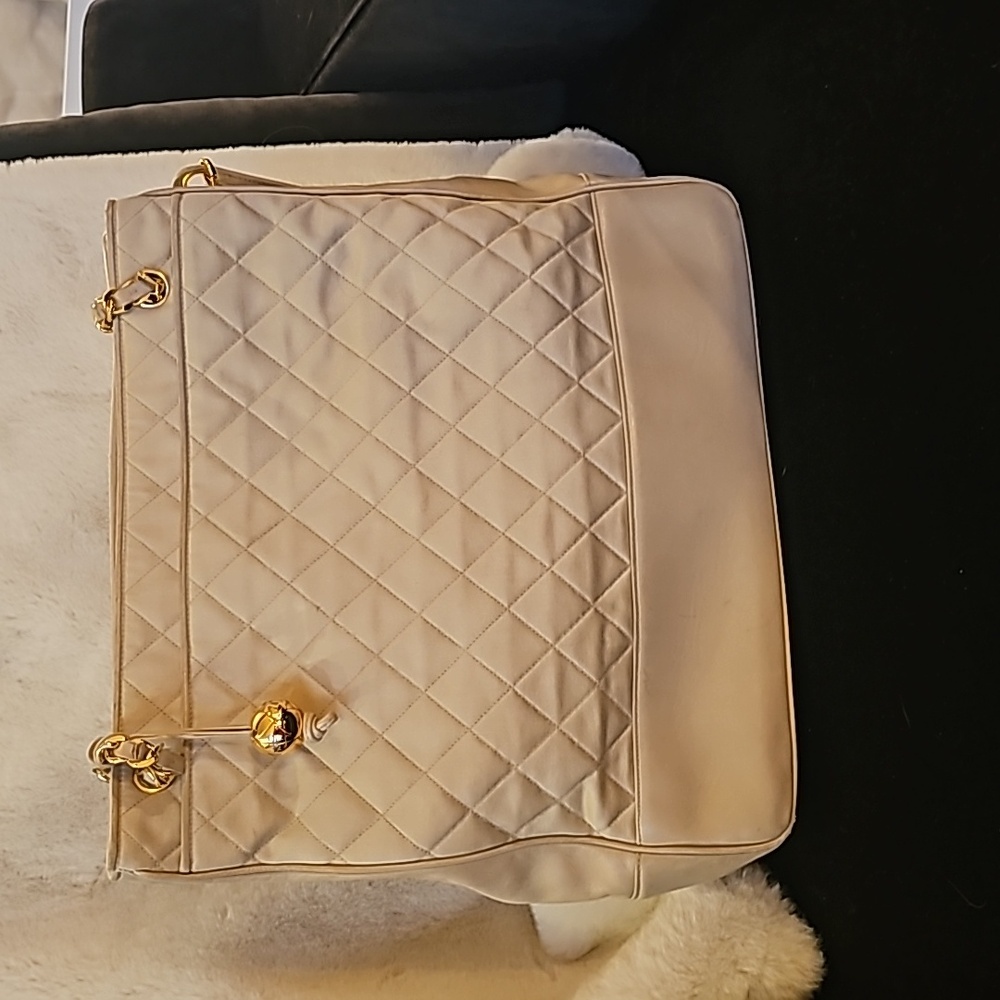 Authentic Pre-Owned Luxury Chanel Cream Matelasse (quilted) Lambskin Large Tote